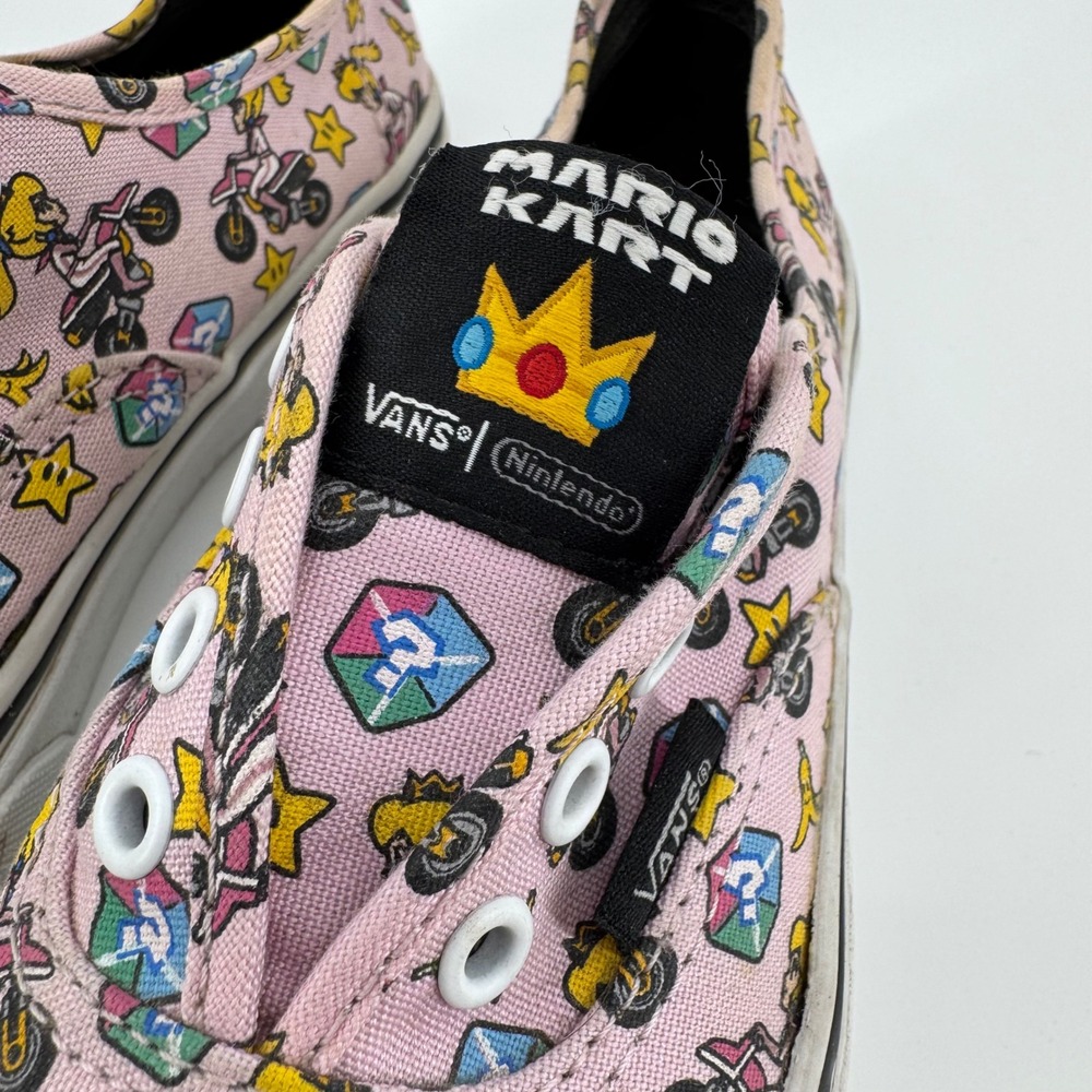 Vans Nintendo Mario Kart Princess Peach Authentic Pink Kids Shoes Size 2.5 - Picture 2 of 13